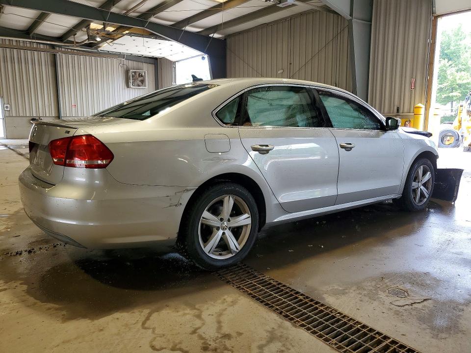 2013 Volkswagen Passat მანქანა იყიდება აუქციონზე, vin: 1VWBP7A3XDC089812, აუქციონის ნომერი: 58059226