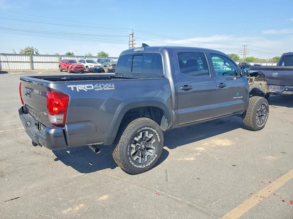 57596116 :رقم المزاد ، 3TMCZ5ANXHM113036 vin ، 2017 Toyota Tacoma مزاد بيع