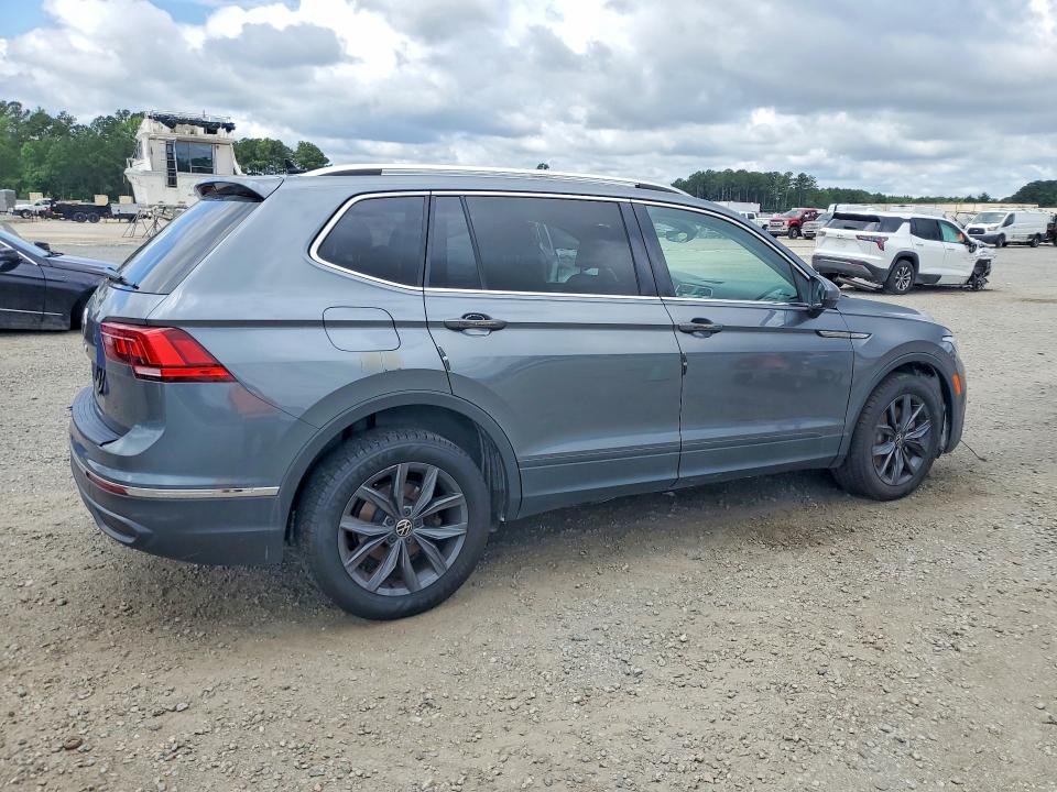 Продажа на аукционе авто 2022 Volkswagen Tiguan, vin: 3VV3B7AX0NM066825, номер лота: 54900946
