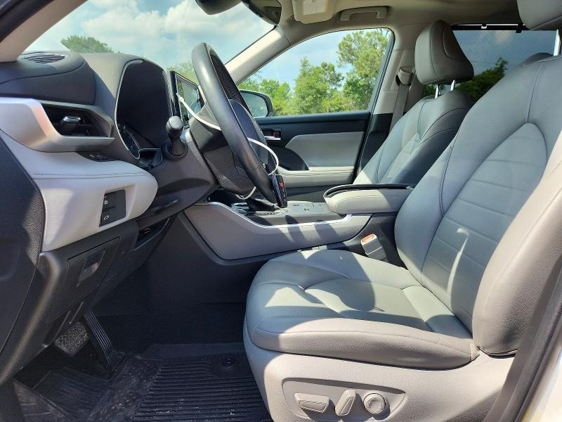 Продажа на аукционе авто 2022 Toyota Highlander Hybrid, vin: 5TDGARAHXNS513488, номер лота: 57047426