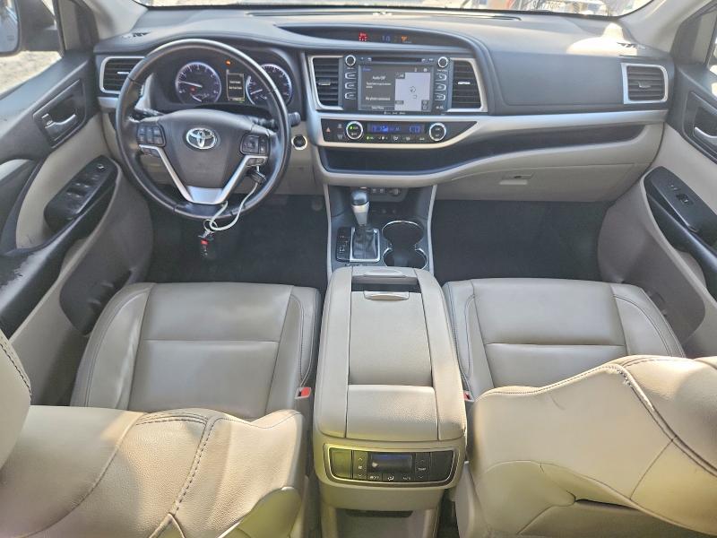 Продаж на аукціоні авто 2018 Toyota Highlander, vin: 5TDJZRFH5JS525064, номер лоту: 55870296