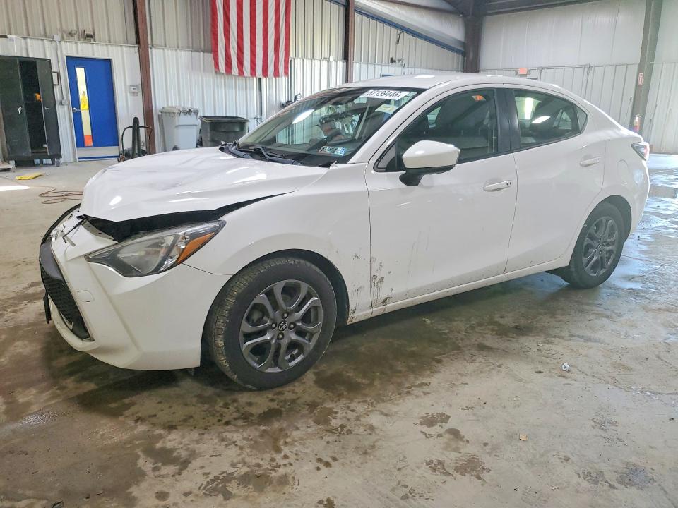57139446 :رقم المزاد ، 3MYDLBYV1KY524353 vin ، 2019 Toyota Yaris مزاد بيع
