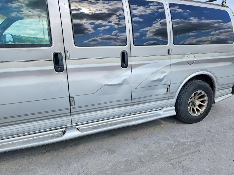58779396 :رقم المزاد ، 1GBFG15T941155827 vin ، 2004 Chevrolet Express مزاد بيع