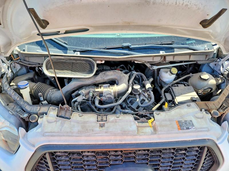 58065166 :رقم المزاد ، 1FTYE1C82NKA45349 vin ، 2022 Ford Transit مزاد بيع