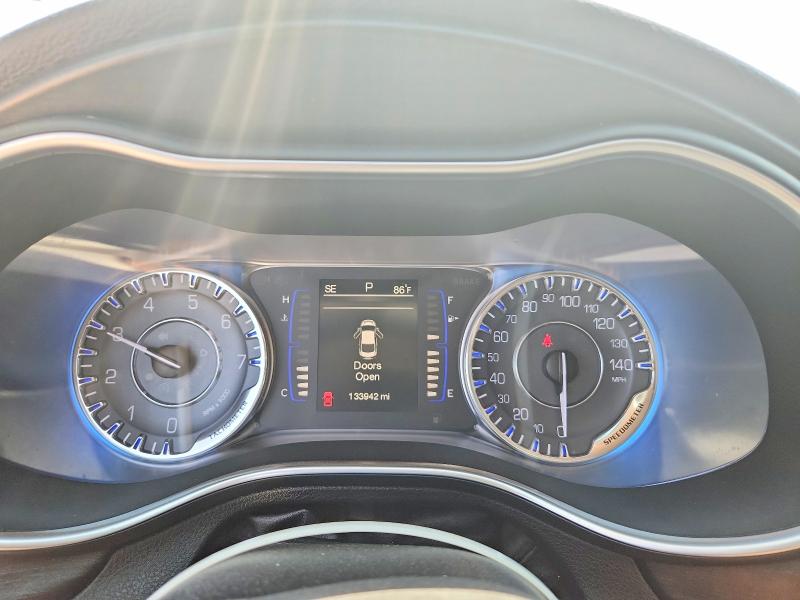 Продаж на аукціоні авто 2015 Chrysler 200, vin: 1C3CCCAB4FN706524, номер лоту: 58789006
