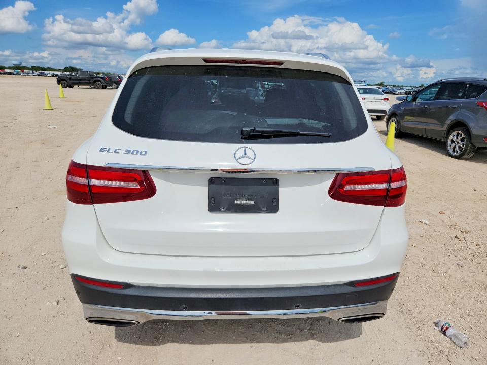 56143336 :رقم المزاد ، WDC0G4JB5JV090229 vin ، 2018 Mercedes-benz Glc مزاد بيع