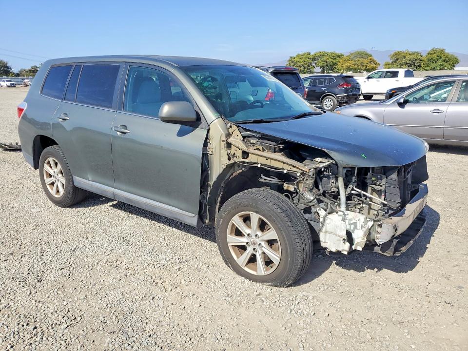 55544756 :رقم المزاد ، 5TDZK3EHXDS100157 vin ، 2013 Toyota Highlander مزاد بيع