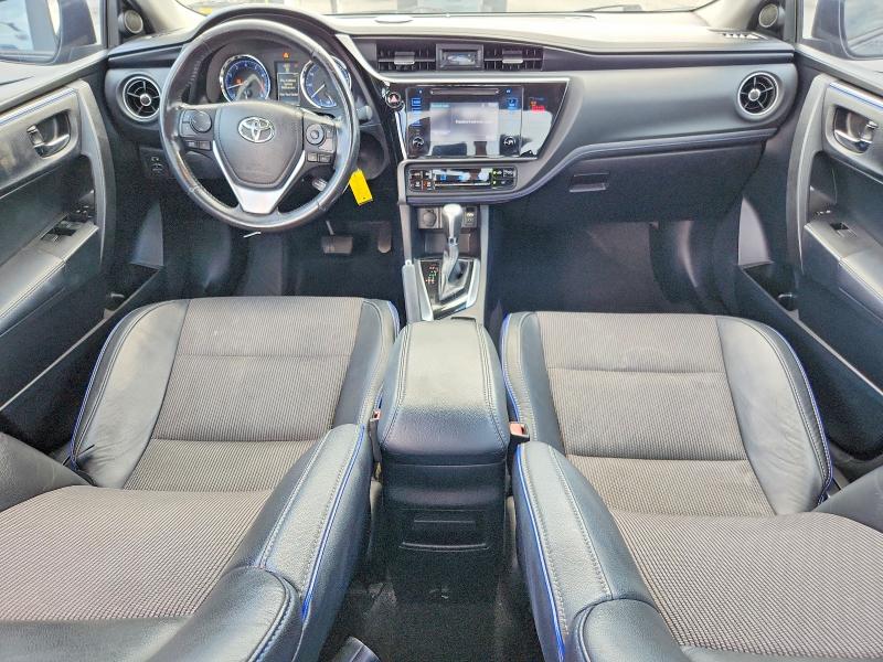 57357376 :رقم المزاد ، 2T1BURHE4JC970166 vin ، 2018 Toyota Corolla مزاد بيع