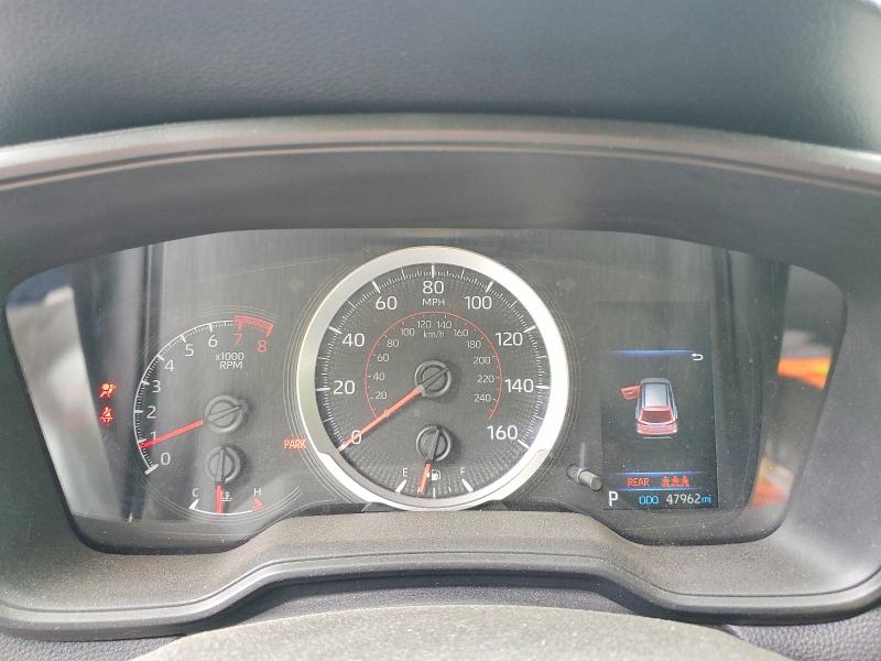 57823596 :رقم المزاد ، 7MUCAABG9NV019456 vin ، 2022 Toyota Corolla Cross مزاد بيع