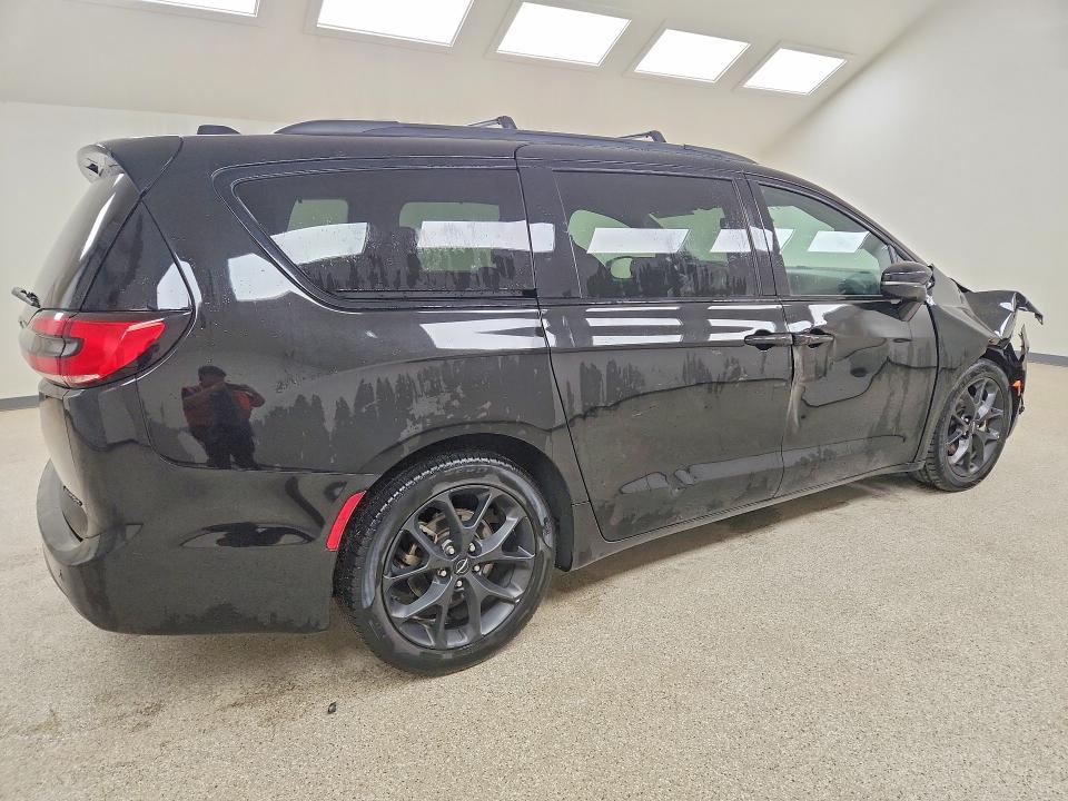 Продажа на аукционе авто 2025 Chrysler Pacifica, vin: 2C4RC1GG2SR512259, номер лота: 56682546
