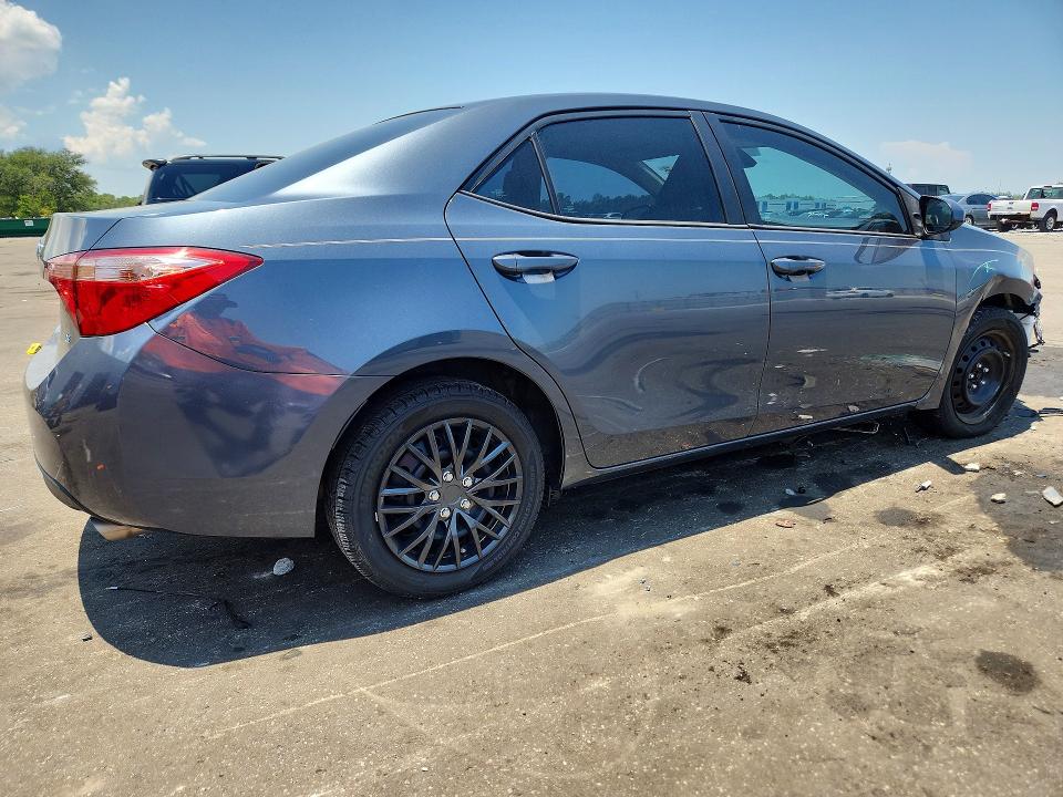 55781236 :رقم المزاد ، 2T1BURHE7JC991626 vin ، 2018 Toyota Corolla مزاد بيع