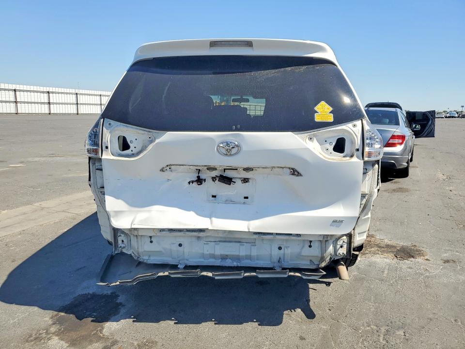 Продаж на аукціоні авто 2011 Toyota Sienna, vin: 5TDXK3DC8BS067850, номер лоту: 59348386