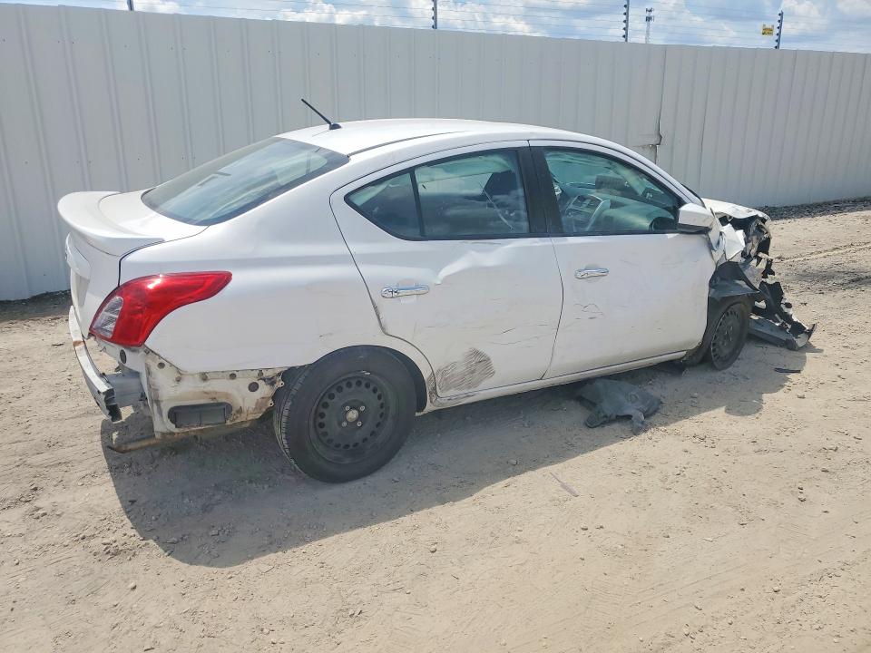 56872166 :رقم المزاد ، 3N1CN7AP5HK412988 vin ، 2017 Nissan Versa مزاد بيع