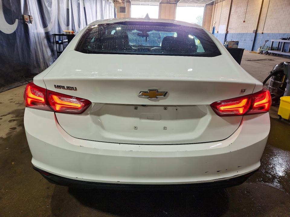 56693446 :رقم المزاد ، 1G1ZD5ST1NF179310 vin ، 2022 Chevrolet Malibu مزاد بيع