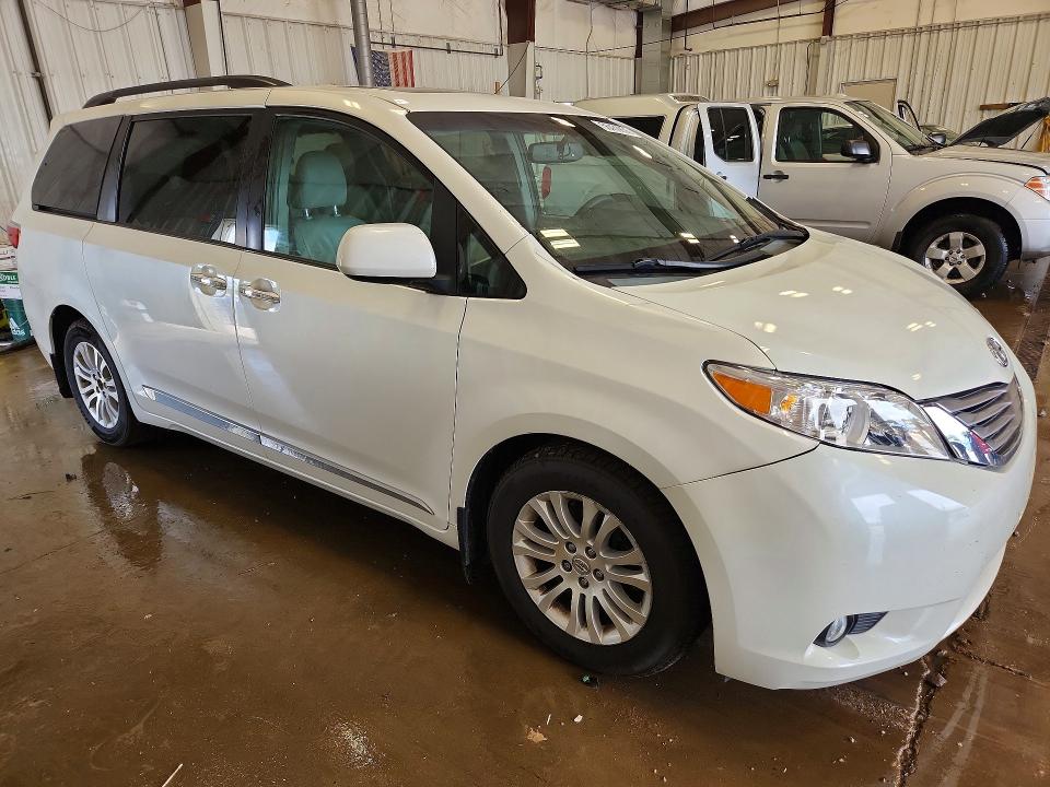 2015 Toyota Sienna მანქანა იყიდება აუქციონზე, vin: 5TDYK3DC0FS627550, აუქციონის ნომერი: 56439856