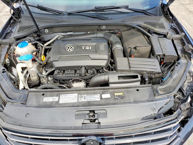 56799726 :رقم المزاد ، 1VWBT7A30HC016577 vin ، 2017 Volkswagen Passat مزاد بيع