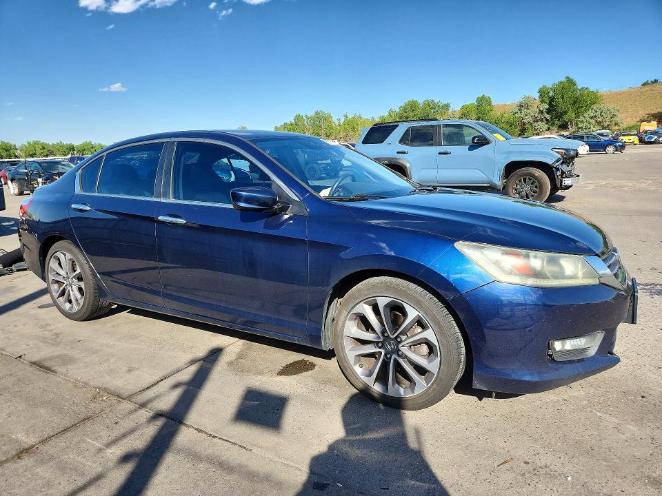 Продажа на аукционе авто 2015 Honda Accord, vin: 1HGCR2F54FA249195, номер лота: 57741266