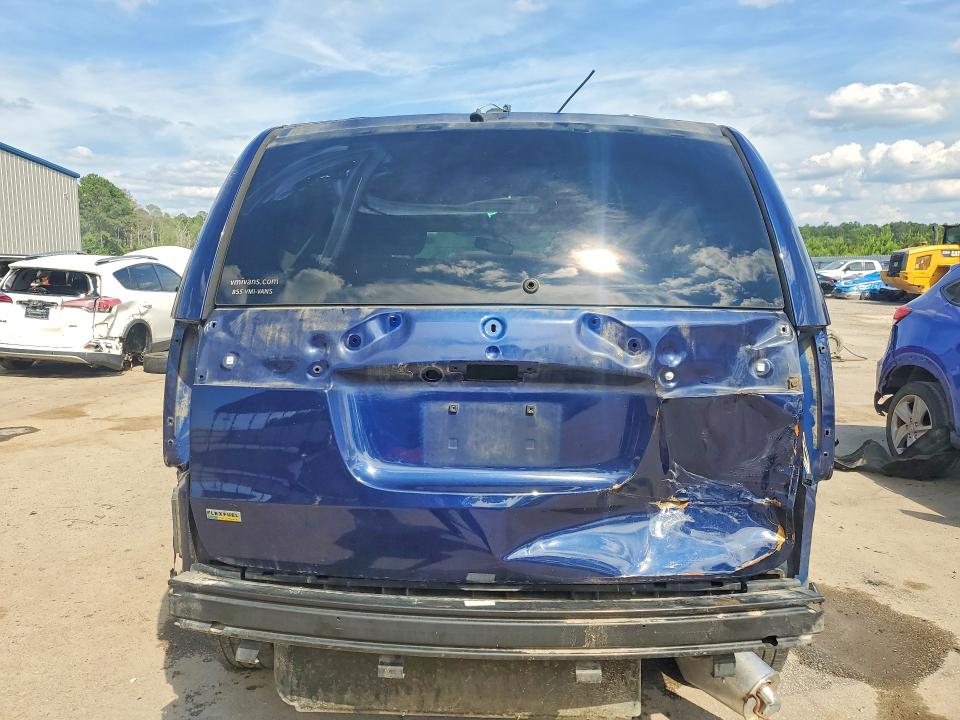 56863986 :رقم المزاد ، 2C4RC1BG6FR609705 vin ، 2015 Chrysler Town & Country مزاد بيع