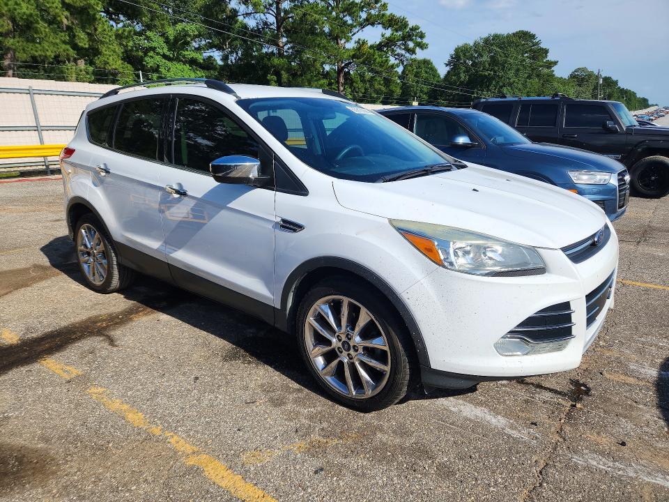 55913366 :رقم المزاد ، 1FMCU0GX0GUB22330 vin ، 2016 Ford Escape مزاد بيع