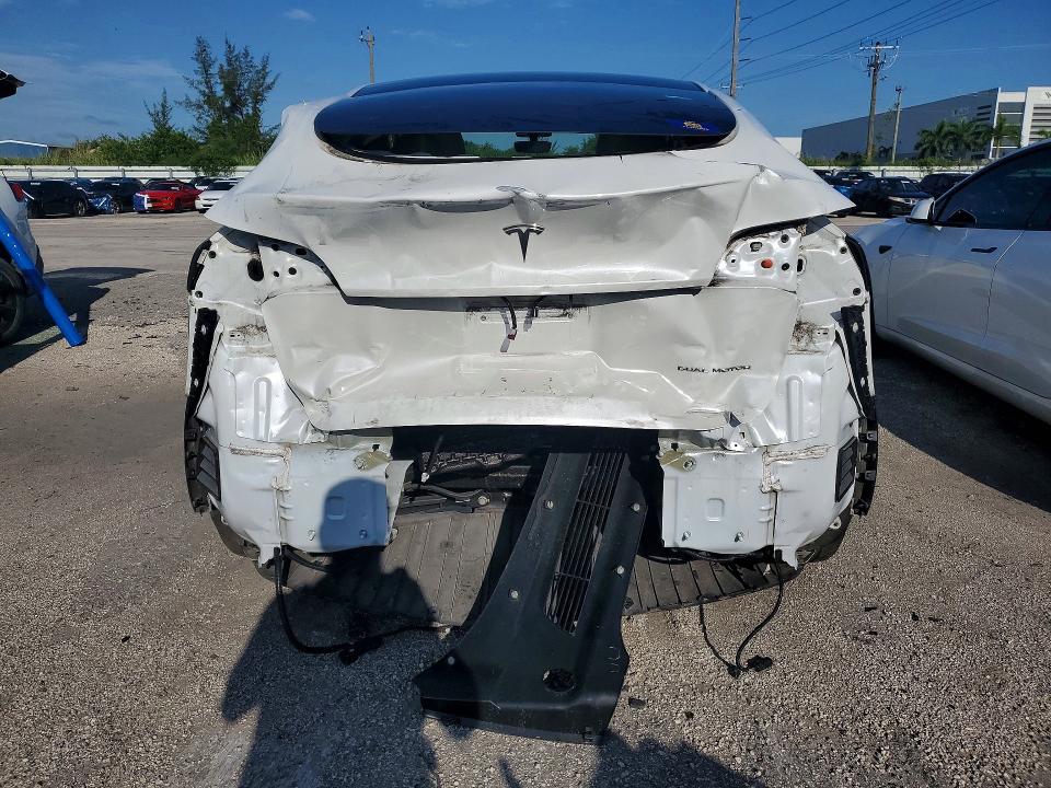 Продажа на аукционе авто 2022 Tesla Model Y, vin: 7SAYGAEE8NF390270, номер лота: 57403446