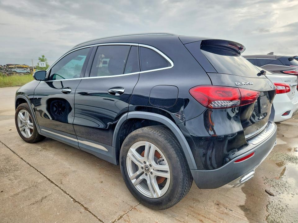 55748096 :رقم المزاد ، W1N4N4GB7NJ318760 vin ، 2022 Mercedes-benz Gla مزاد بيع