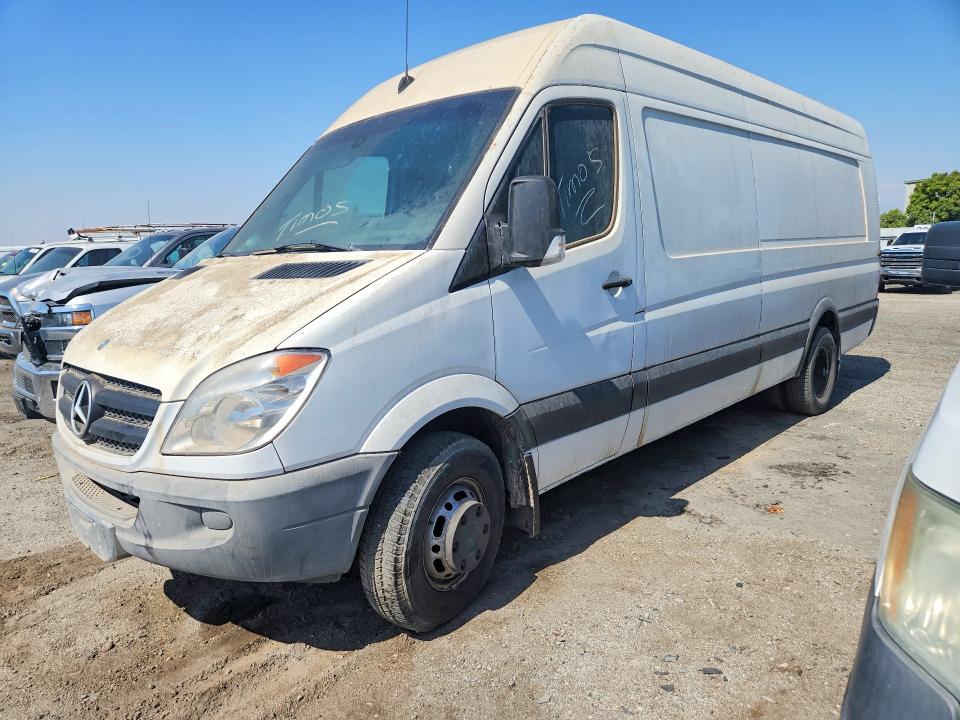 53405526 :رقم المزاد ، WD3PF1CC1C5670960 vin ، 2012 Mercedes Benz Sprinter مزاد بيع