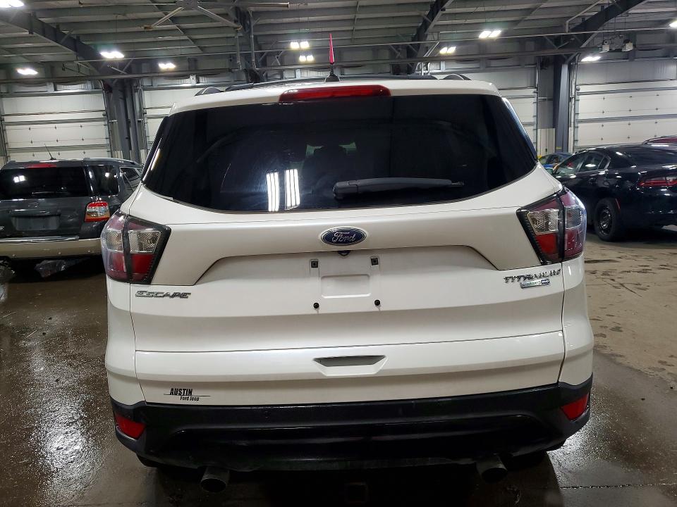 Продажа на аукционе авто 2017 Ford Escape, vin: 1FMCU9J98HUA26607, номер лота: 55315246