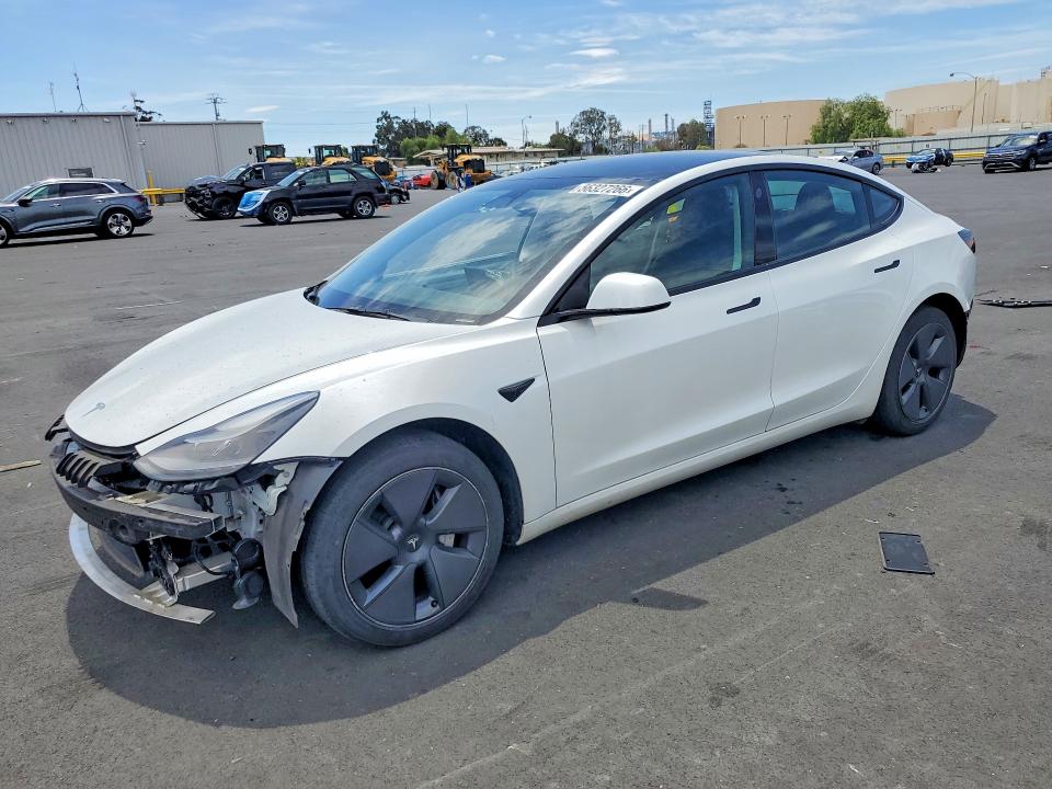 56327266 :رقم المزاد ، 5YJ3E1EA9NF358731 vin ، 2022 Tesla Model 3 مزاد بيع