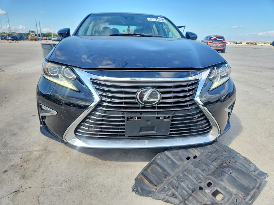 57027406 :رقم المزاد ، 58ABK1GG1GU010457 vin ، 2016 Lexus Es مزاد بيع