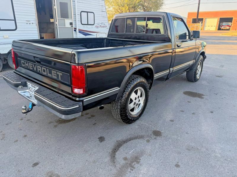 55655296 :رقم المزاد ، 1GCCS14R5P8158593 vin ، 1993 Chevrolet S Truck مزاد بيع