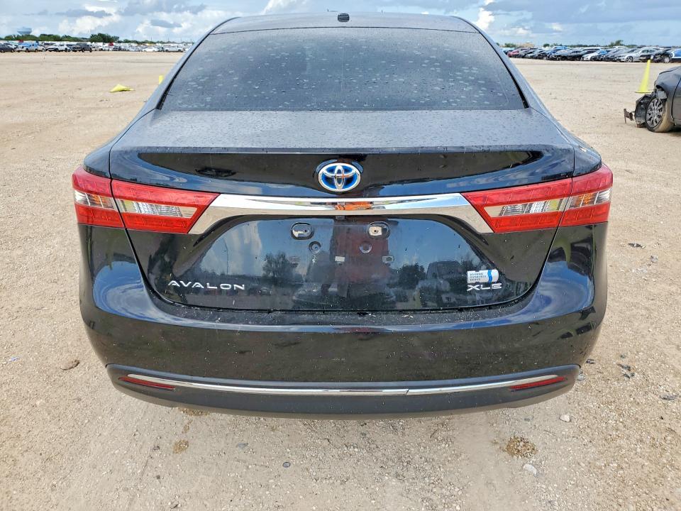 57366246 :رقم المزاد ، 4T1BD1EB3JU063578 vin ، 2018 Toyota Avalon Hybrid مزاد بيع