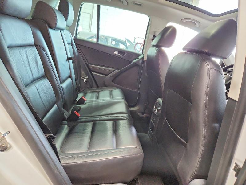 56361536 :رقم المزاد ، WVGUV7AX1HW509056 vin ، 2017 Volkswagen Tiguan مزاد بيع