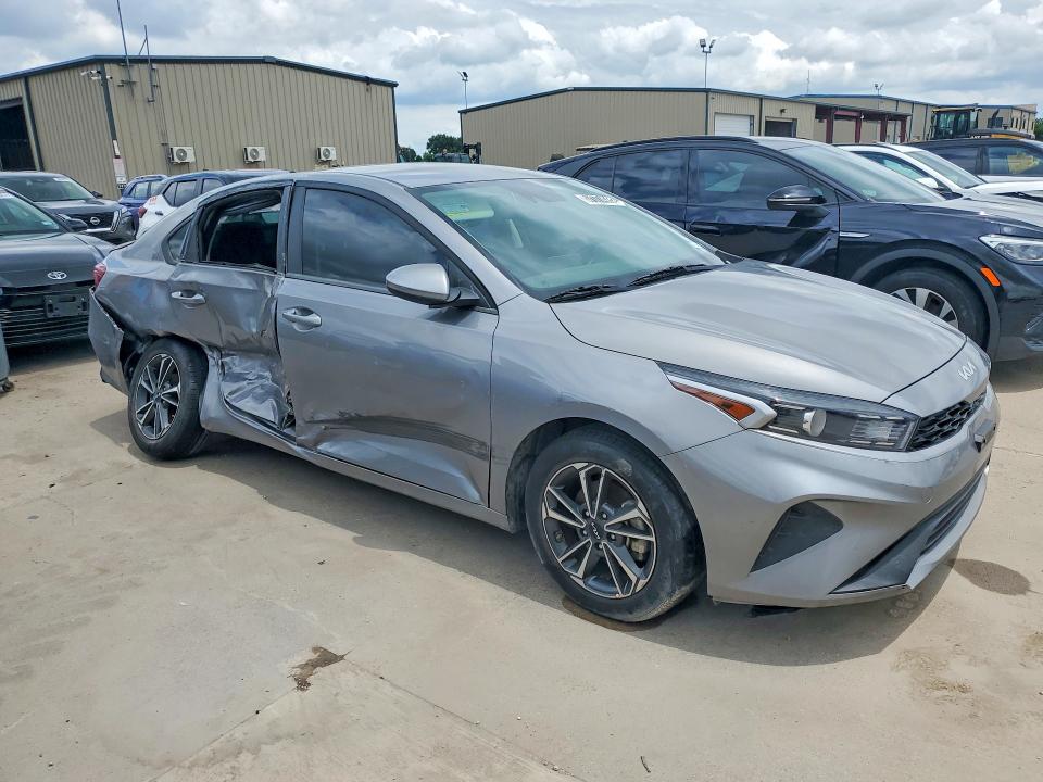 57177426 :رقم المزاد ، 3KPF24AD9PE691575 vin ، 2023 Kia Forte مزاد بيع