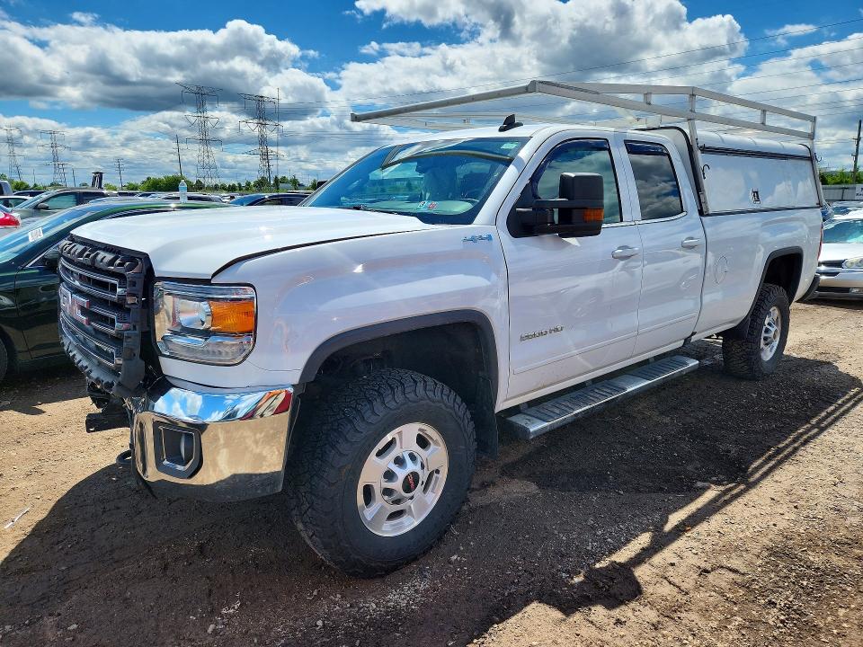 57724056 :رقم المزاد ، 1GT22SEG7JZ252782 vin ، 2018 Gmc Sierra مزاد بيع