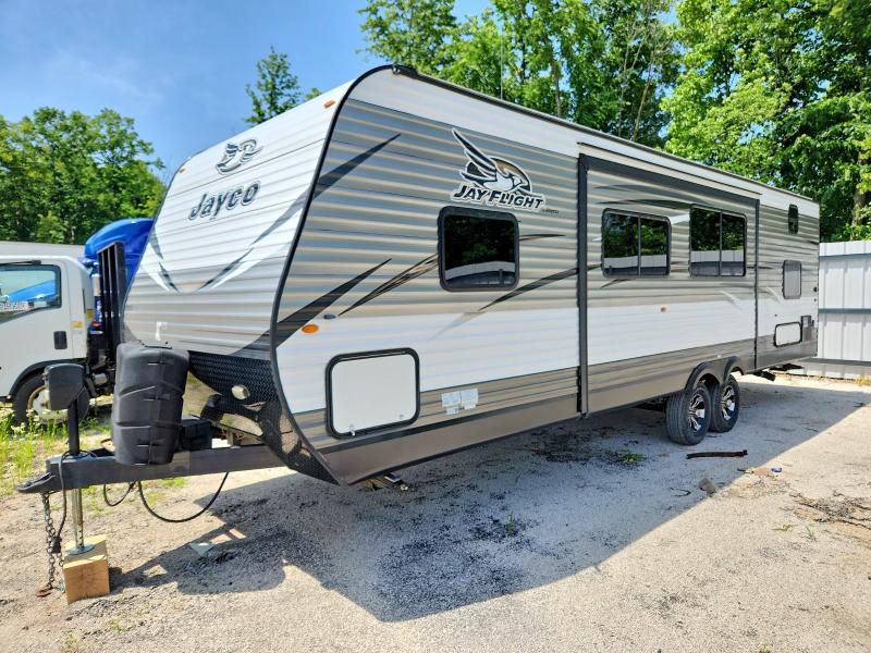 Продаж на аукціоні авто 2018 Jayco Jay Flight, vin: 1UJBJ0BR4J1TC0625, номер лоту: 58987376