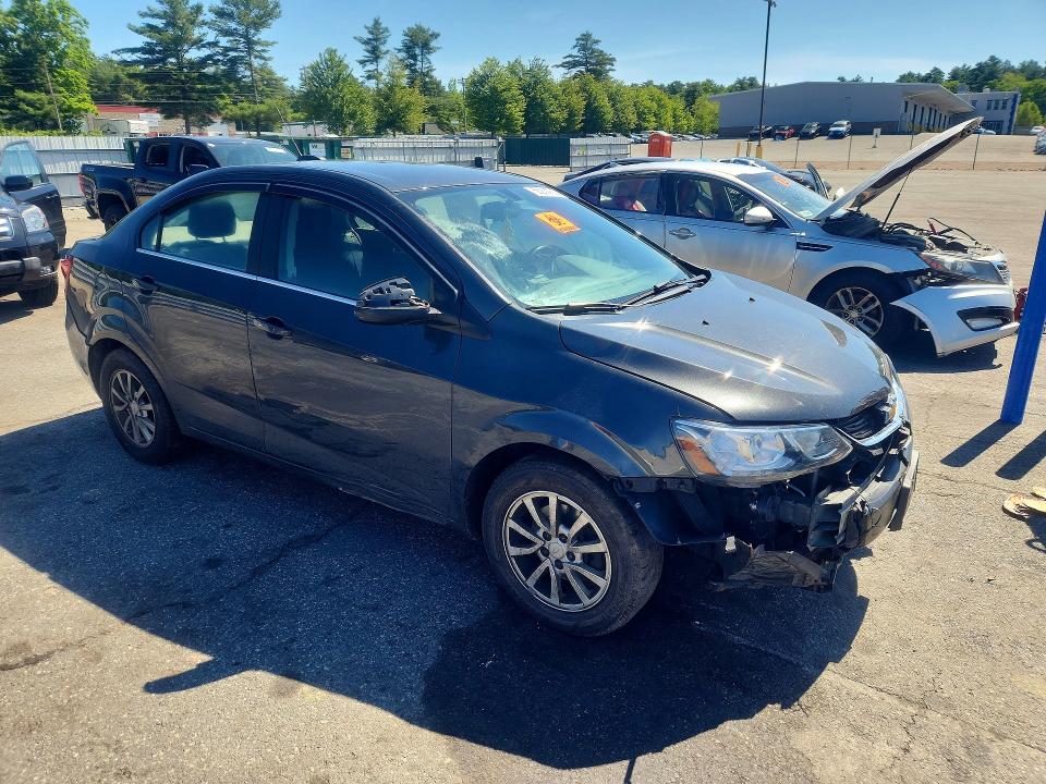 56214736 :رقم المزاد ، 1G1JD5SB7L4100509 vin ، 2020 Chevrolet Sonic مزاد بيع