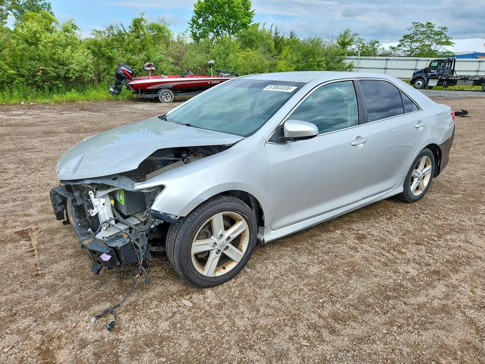 57063036 :رقم المزاد ، 4T1BF1FK0EU378529 vin ، 2014 Toyota Camry مزاد بيع