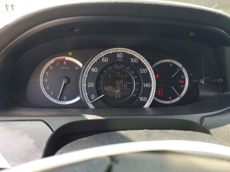 52673096 :رقم المزاد ، 1HGCR2F3XFA039604 vin ، 2015 Honda Accord مزاد بيع