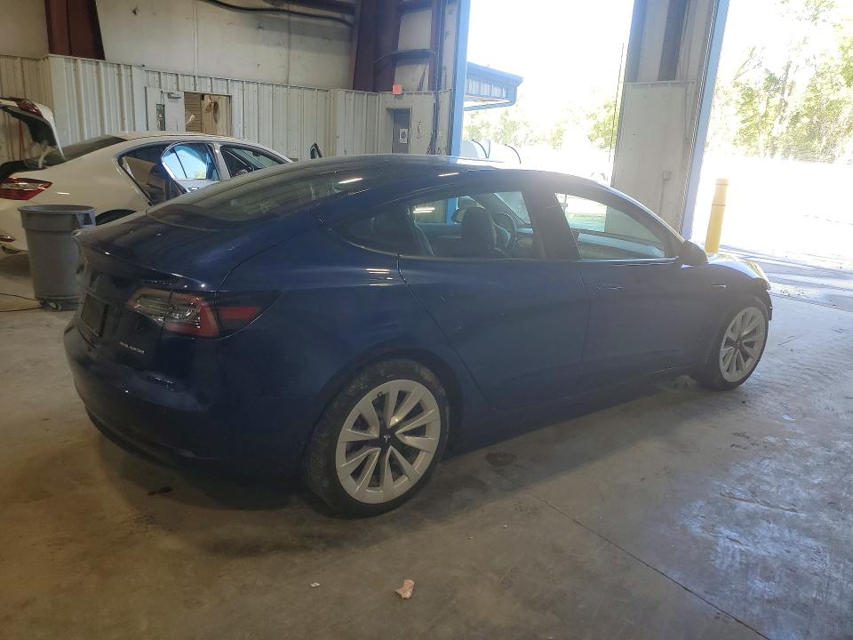 Продажа на аукционе авто 2022 Tesla Model 3, vin: 5YJ3E1EB0NF111851, номер лота: 55961606