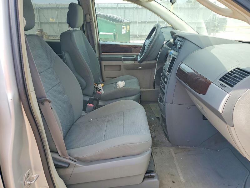 55698886 :رقم المزاد ، 2A4RR5D19AR309187 vin ، 2010 Chrysler Town & Country مزاد بيع