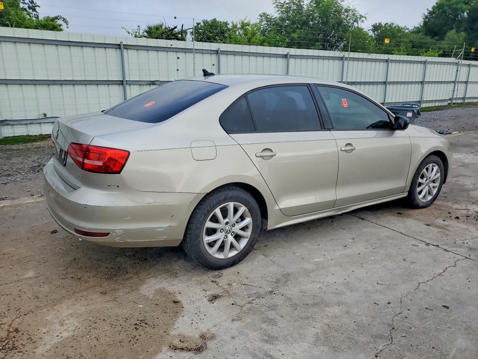 57906086 :رقم المزاد ، 3VWD07AJ2FM268116 vin ، 2015 Volkswagen Jetta مزاد بيع