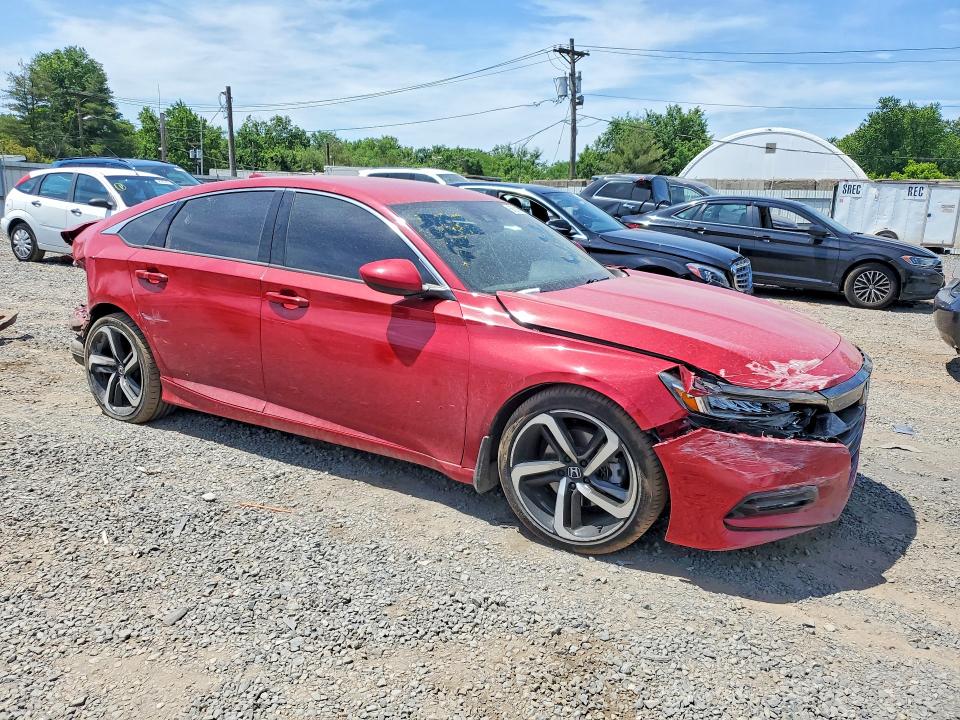 2018 Honda Accord მანქანა იყიდება აუქციონზე, vin: 1HGCV1F37JA073532, აუქციონის ნომერი: 56369706