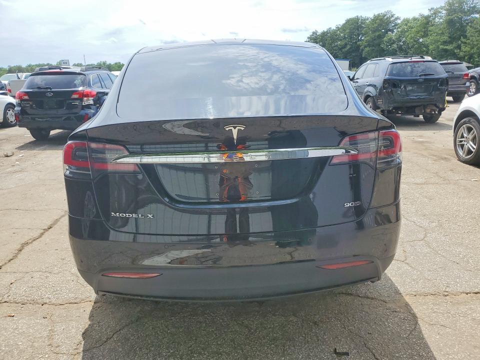 56950686 :رقم المزاد ، 5YJXCAE28GF002368 vin ، 2016 Tesla Model X مزاد بيع