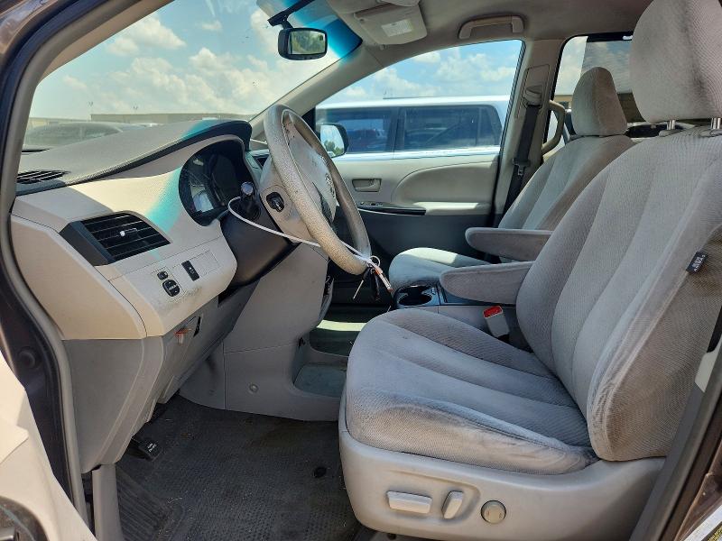 2013 Toyota Sienna მანქანა იყიდება აუქციონზე, vin: 5TDKK3DC8DS404725, აუქციონის ნომერი: 55706086