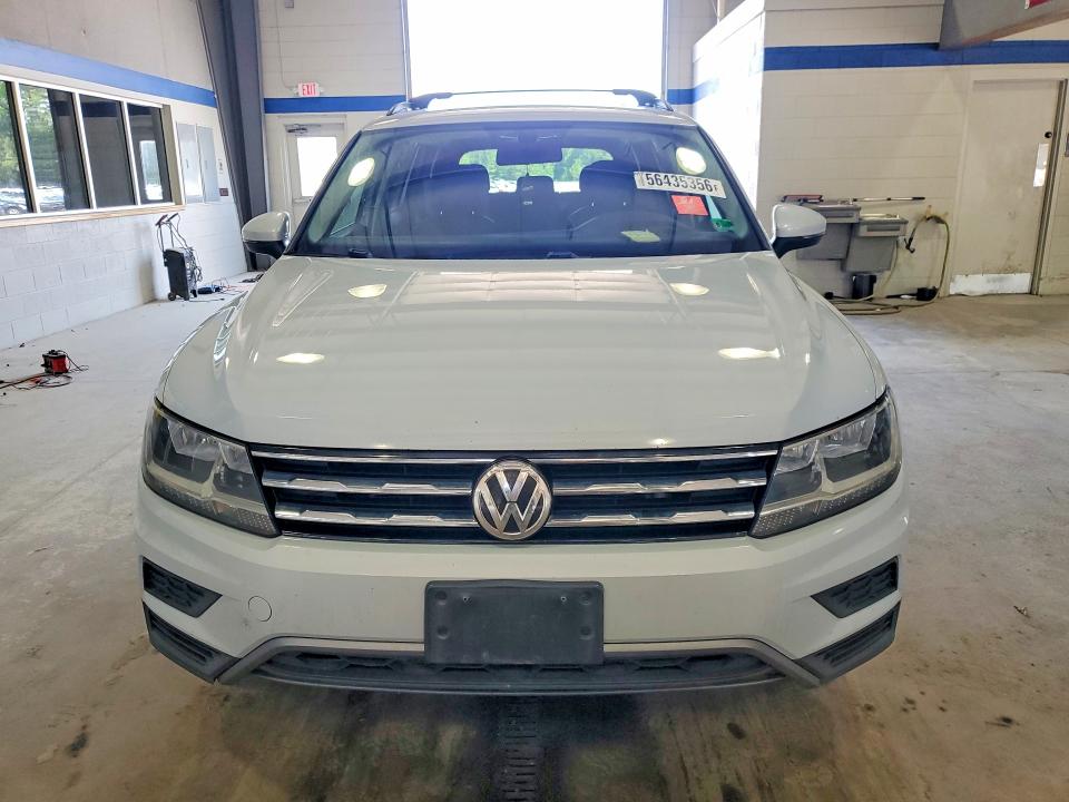Продажа на аукционе авто 2018 Volkswagen Tiguan, vin: 3VV3B7AX2JM214242, номер лота: 56435356