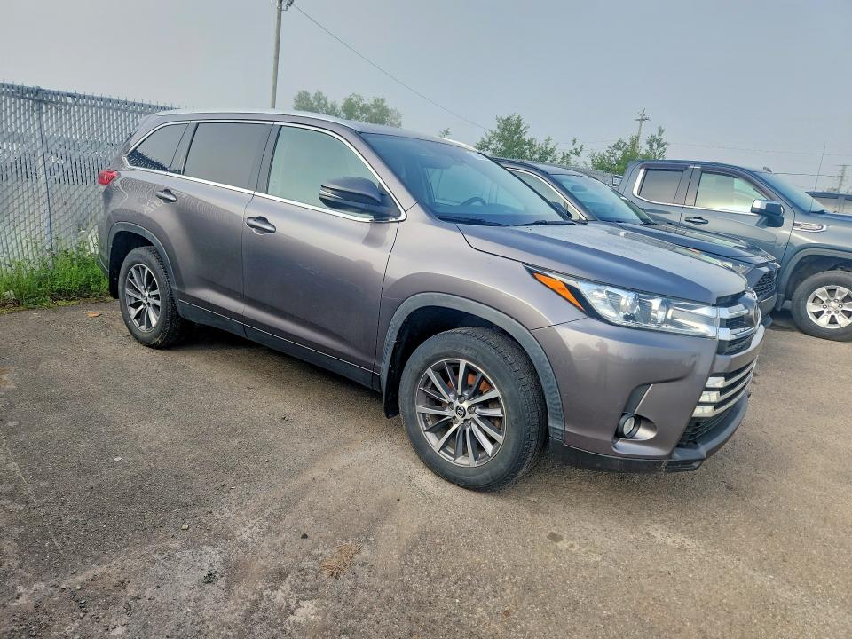 85615985 :رقم المزاد ، 5TDJZRFH7KS595182 vin ، 2019 Toyota Highlander مزاد بيع