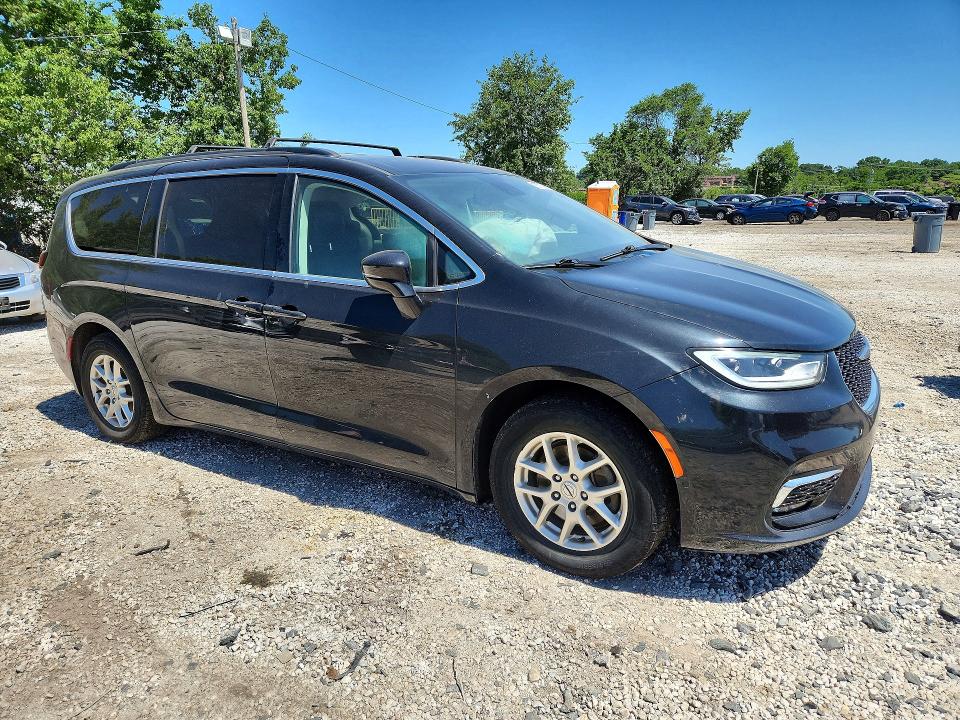 55776596 :رقم المزاد ، 2C4RC1BG7NR138484 vin ، 2022 Chrysler Pacifica مزاد بيع