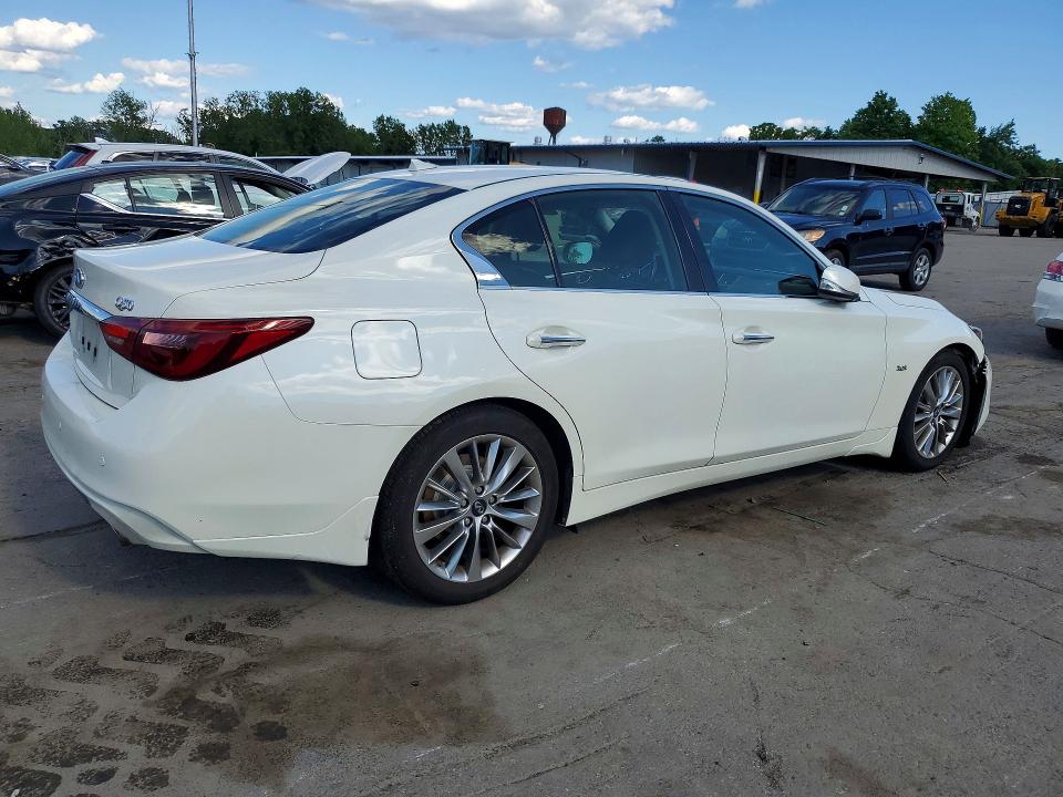 58585876 :رقم المزاد ، JN1EV7AR7JM443367 vin ، 2018 Infiniti Q50 مزاد بيع