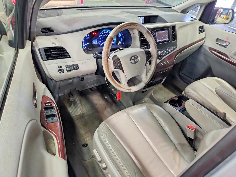 58784856 :رقم المزاد ، 5TDDK3DC0ES090711 vin ، 2014 Toyota Sienna مزاد بيع