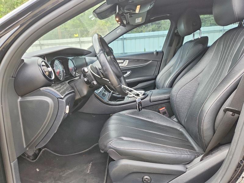 57019786 :رقم المزاد ، WDDZF4KB8JA379312 vin ، 2018 Mercedes-benz E مزاد بيع